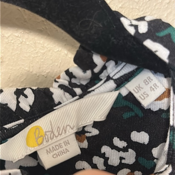 Boden Easy Yoke Mini‎ Jersey Dress in Black, Petal Blossom Size 4 - Picture 10 of 12